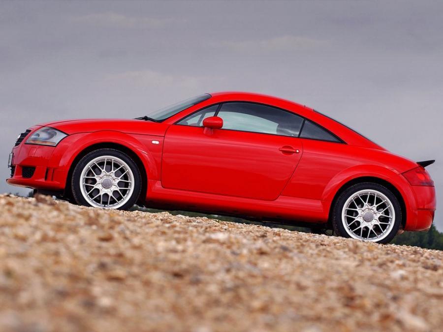  Audi TT 3.2 Quattro Coupe (8N) 2003 года  (UK) (фото 8 из 15)